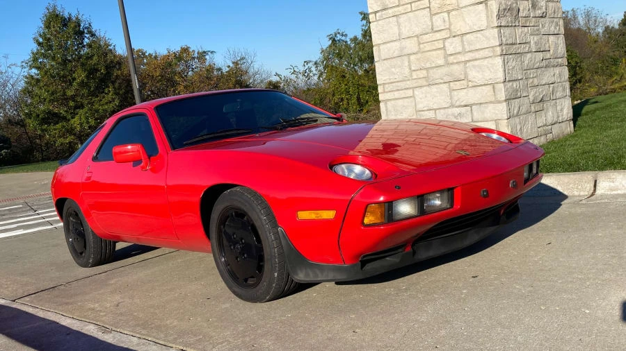 1985 Porsche 928 S - Image 10 of 11