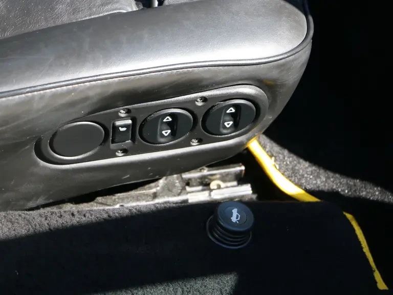 1985 Porsche 928 S - Image 12 of 31