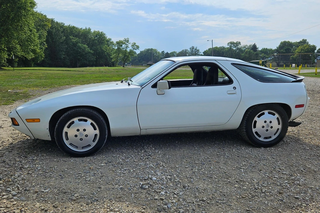 1985 Porsche 928 S - Image 3 of 31