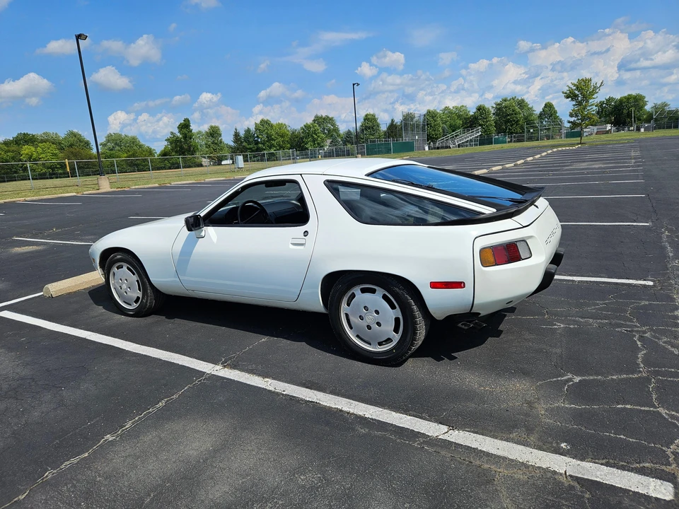 1985 Porsche 928 S - Image 10 of 31