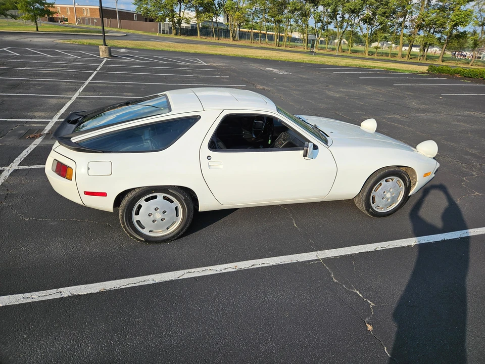 1985 Porsche 928 S - Image 17 of 31