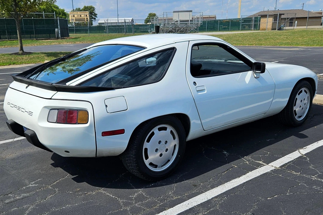 1985 Porsche 928 S - Image 4 of 31