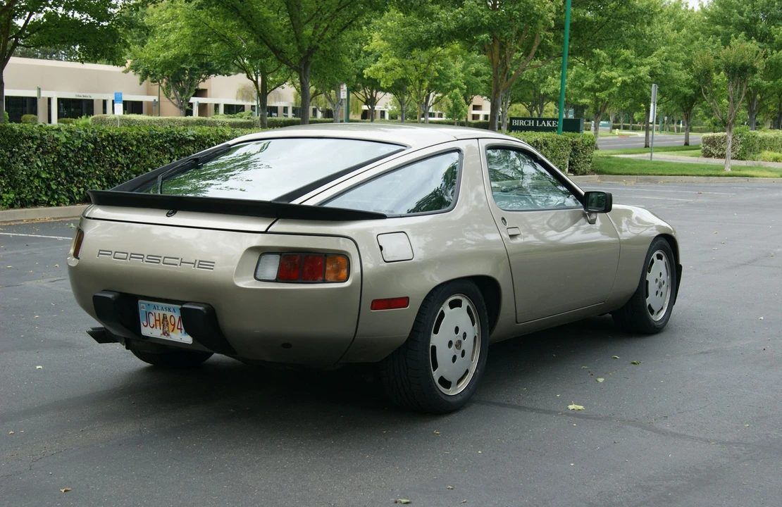 1985 Porsche 928 S - Image 6 of 23