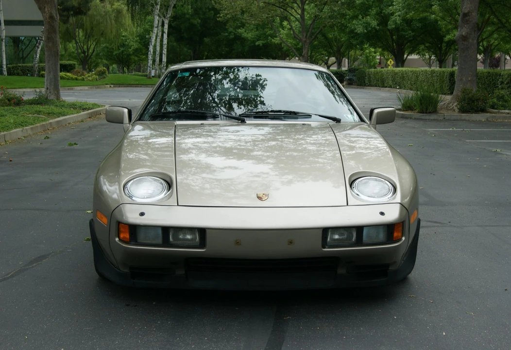 1985 Porsche 928 S - Image 3 of 23