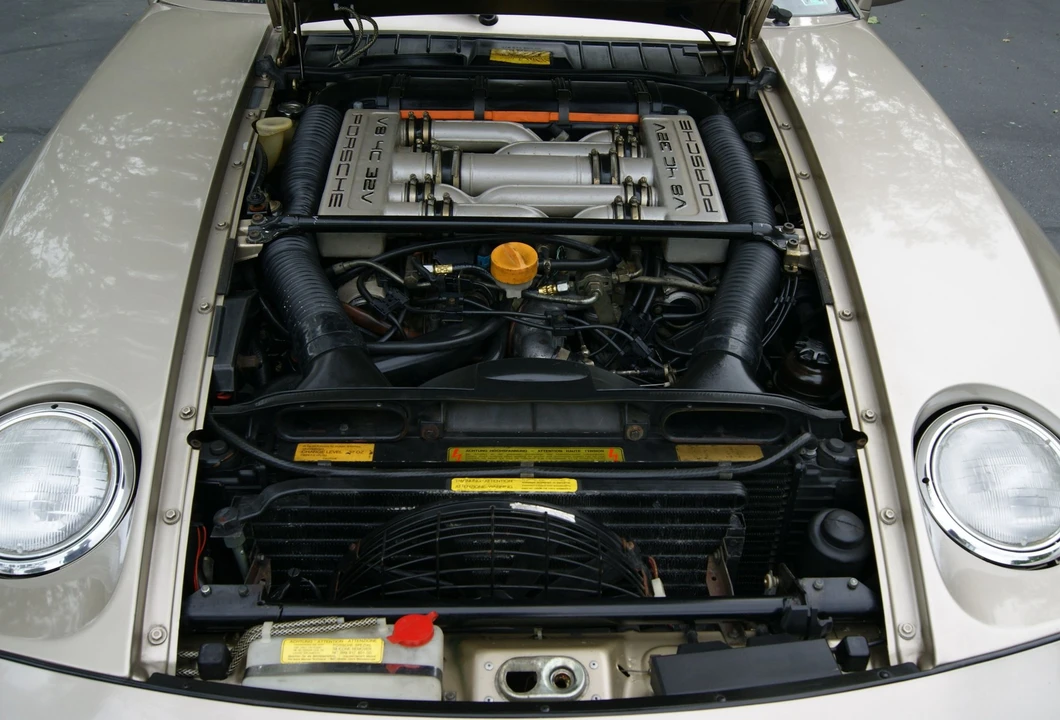 1985 Porsche 928 S - Image 17 of 23