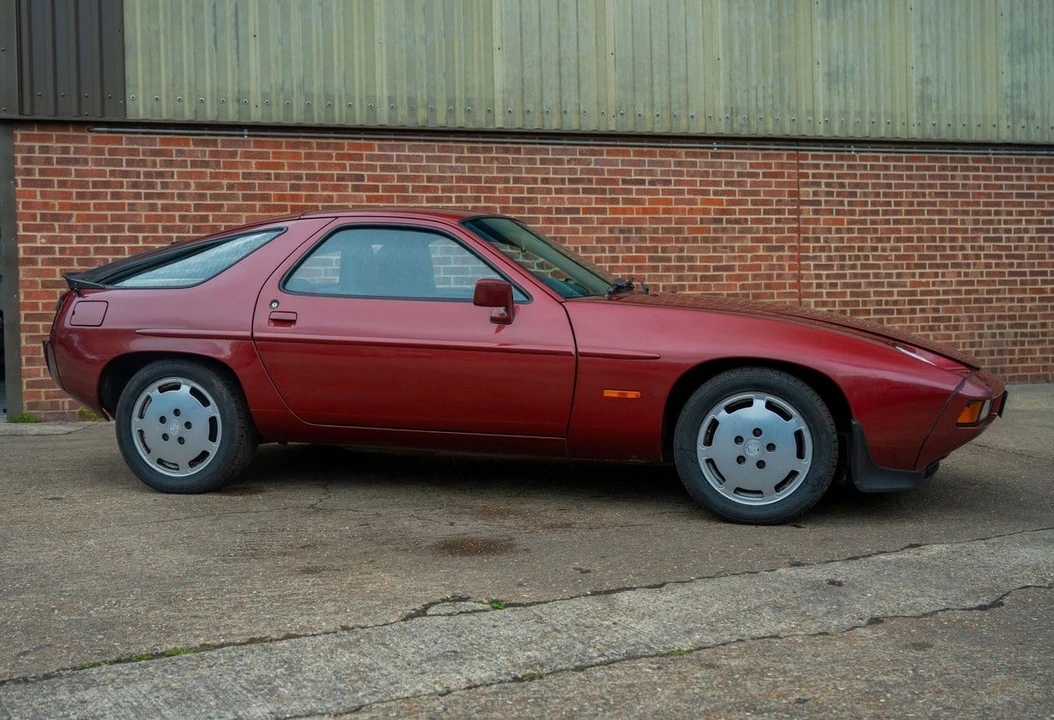 1985 Porsche 928 S - Image 9 of 30