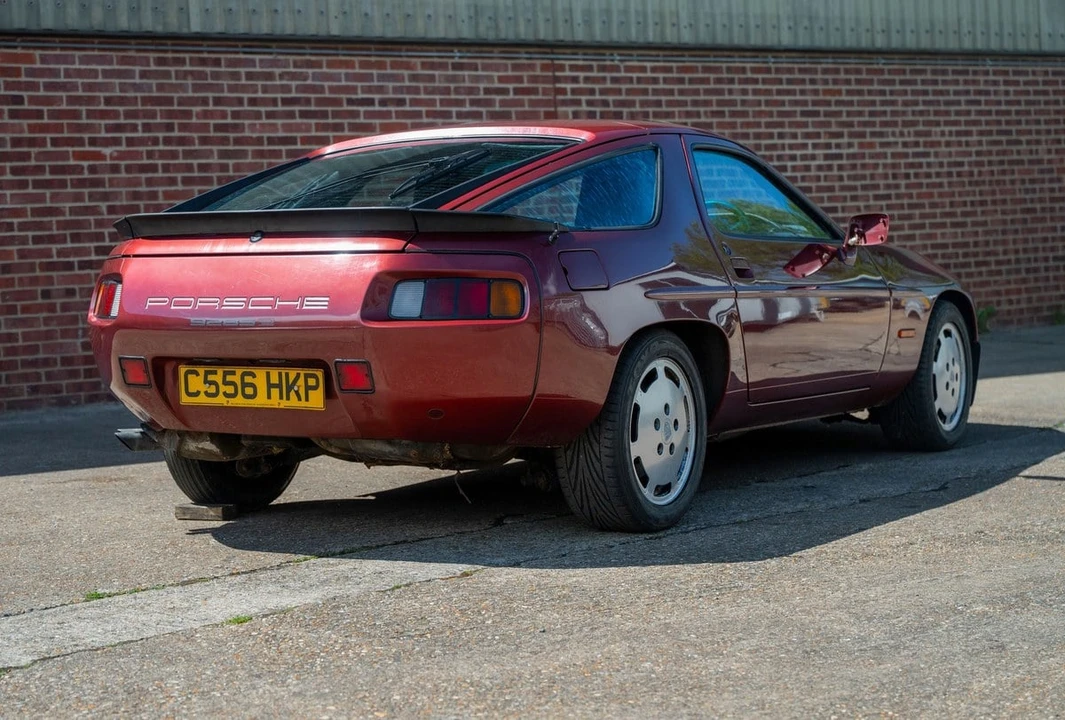 1985 Porsche 928 S - Image 12 of 30