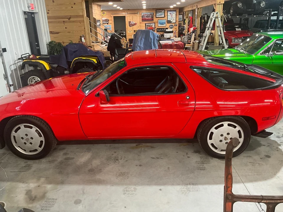 1985 Porsche 928 S - Image 8 of 20