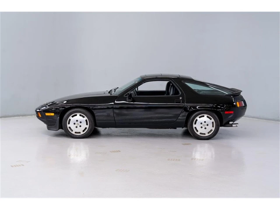 1985 Porsche 928 S - Image 2 of 31