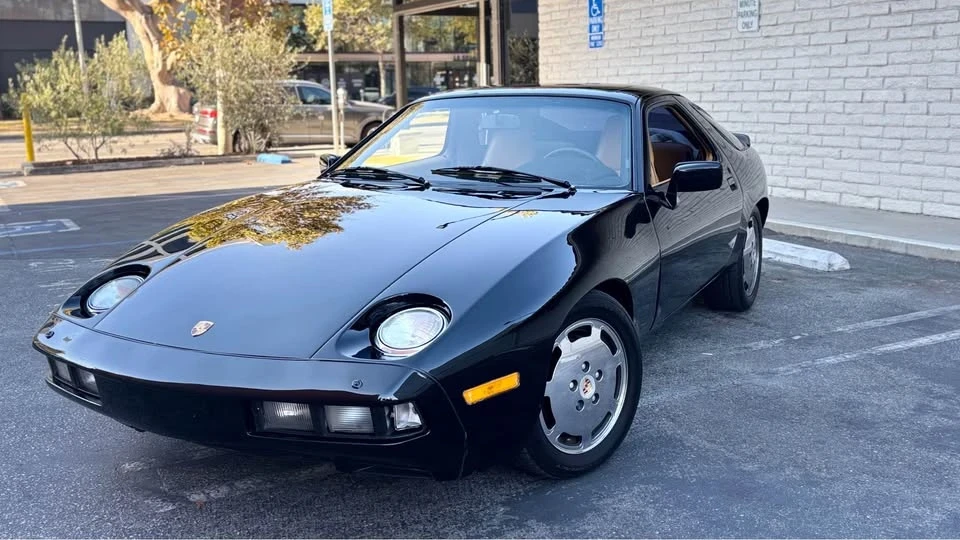 1985 Porsche 928 S - Image 7 of 18