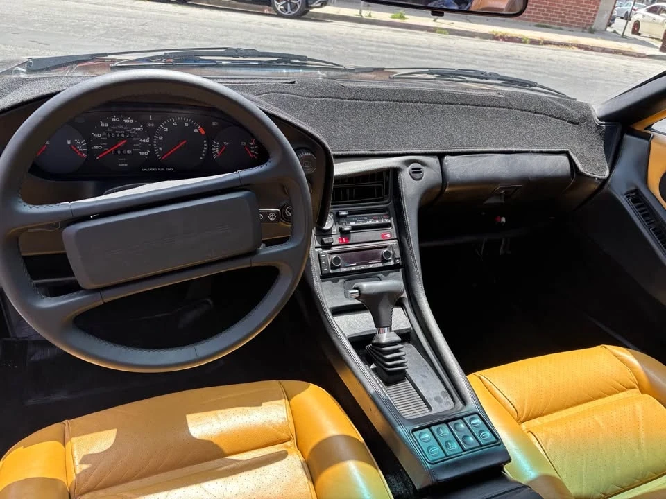 1985 Porsche 928 S - Image 14 of 18