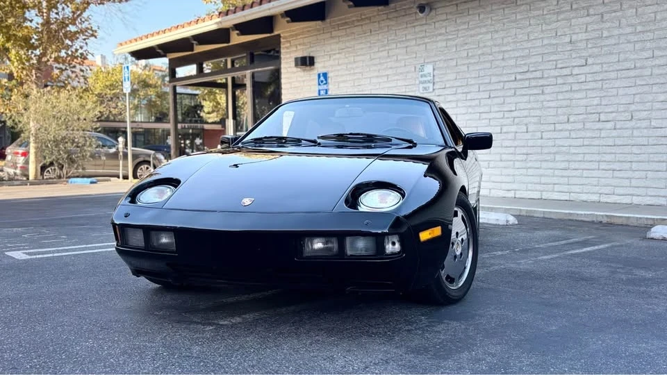 1985 Porsche 928 S - Image 8 of 18