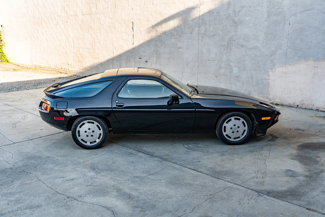 1985 Porsche 928 S - Image 10 of 31