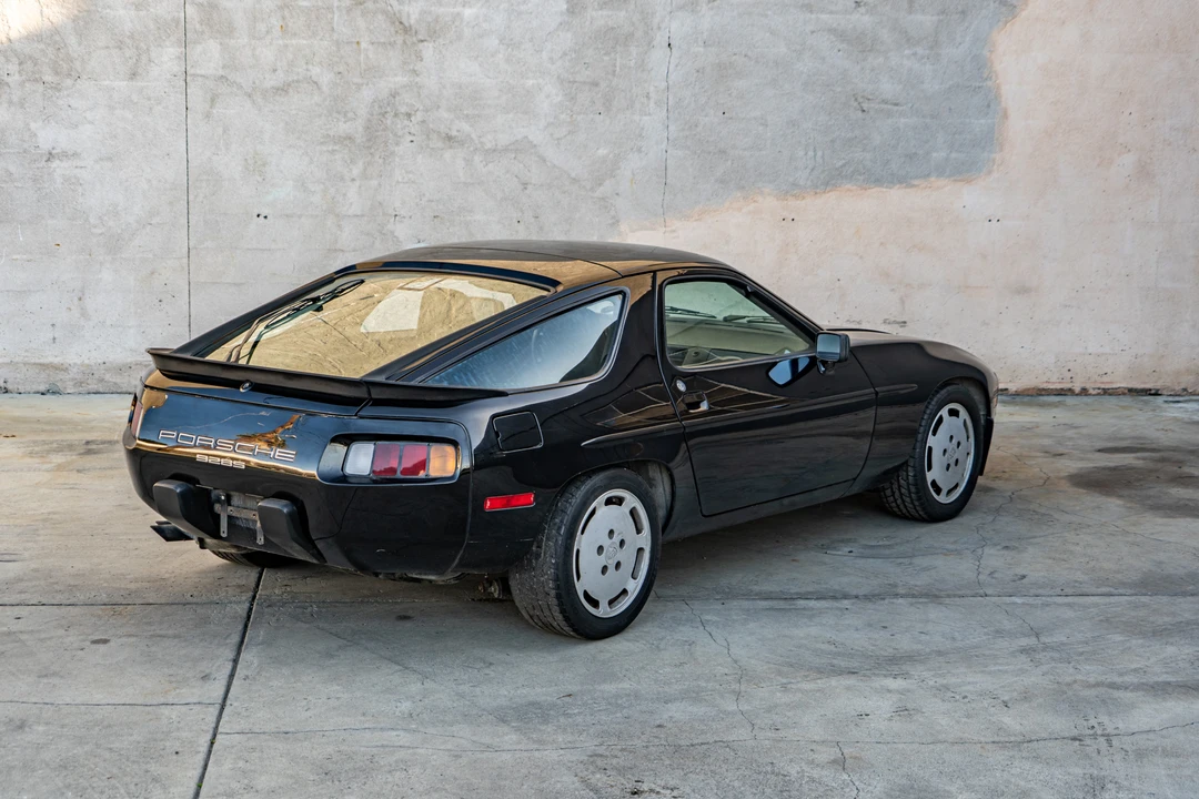 1985 Porsche 928 S - Image 12 of 31