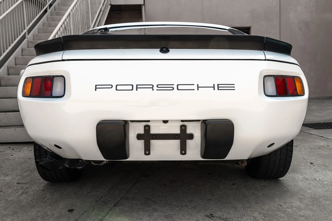 1985 Porsche 928 S - Image 18 of 31