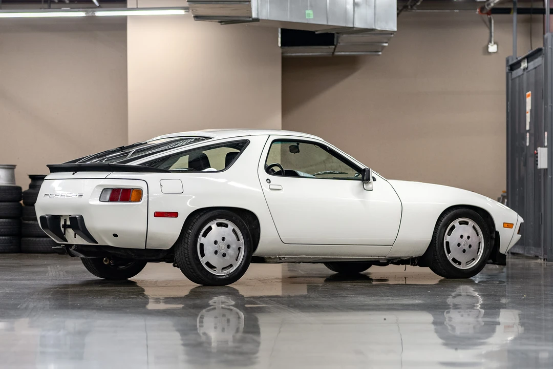 1985 Porsche 928 S - Image 7 of 31