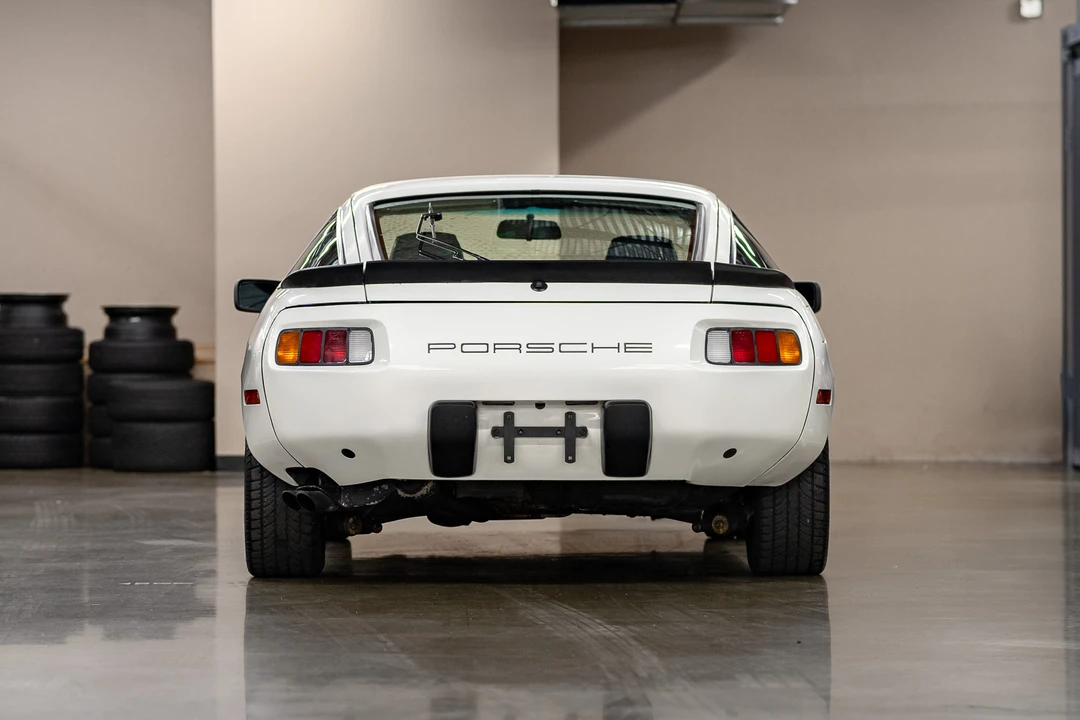 1985 Porsche 928 S - Image 8 of 31