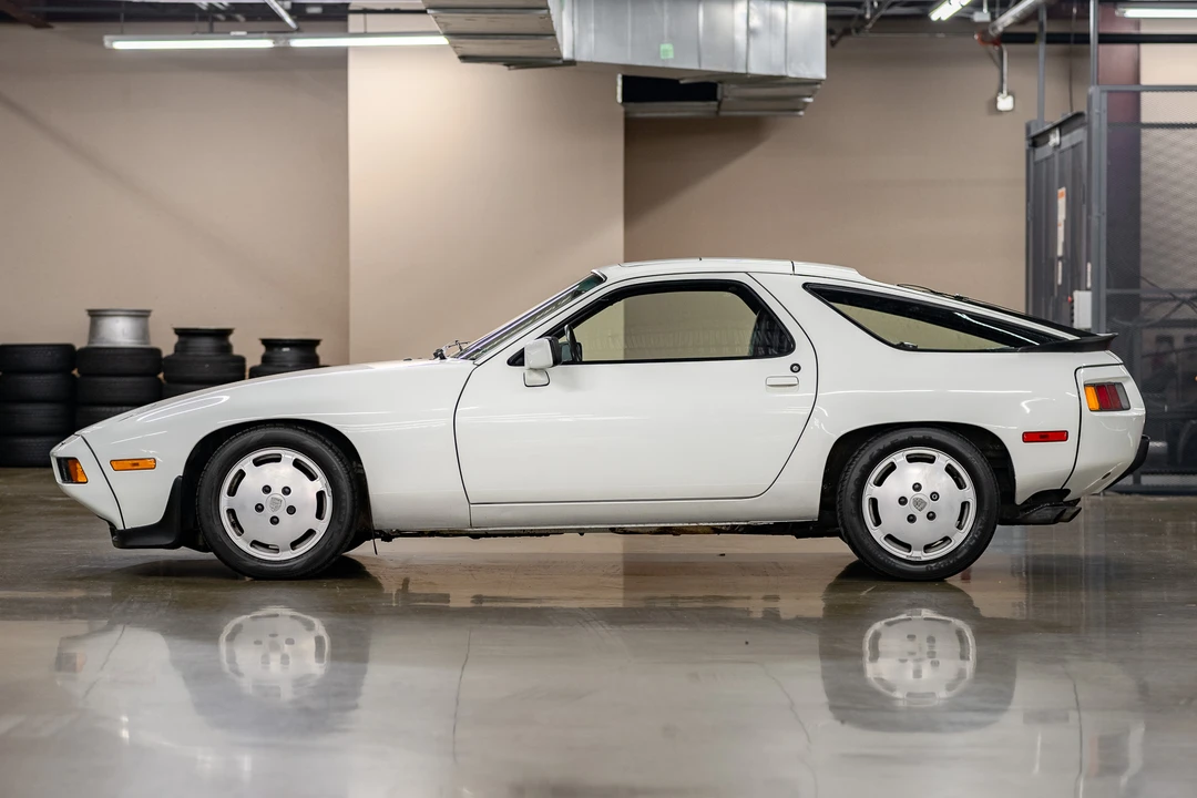 1985 Porsche 928 S - Image 10 of 31