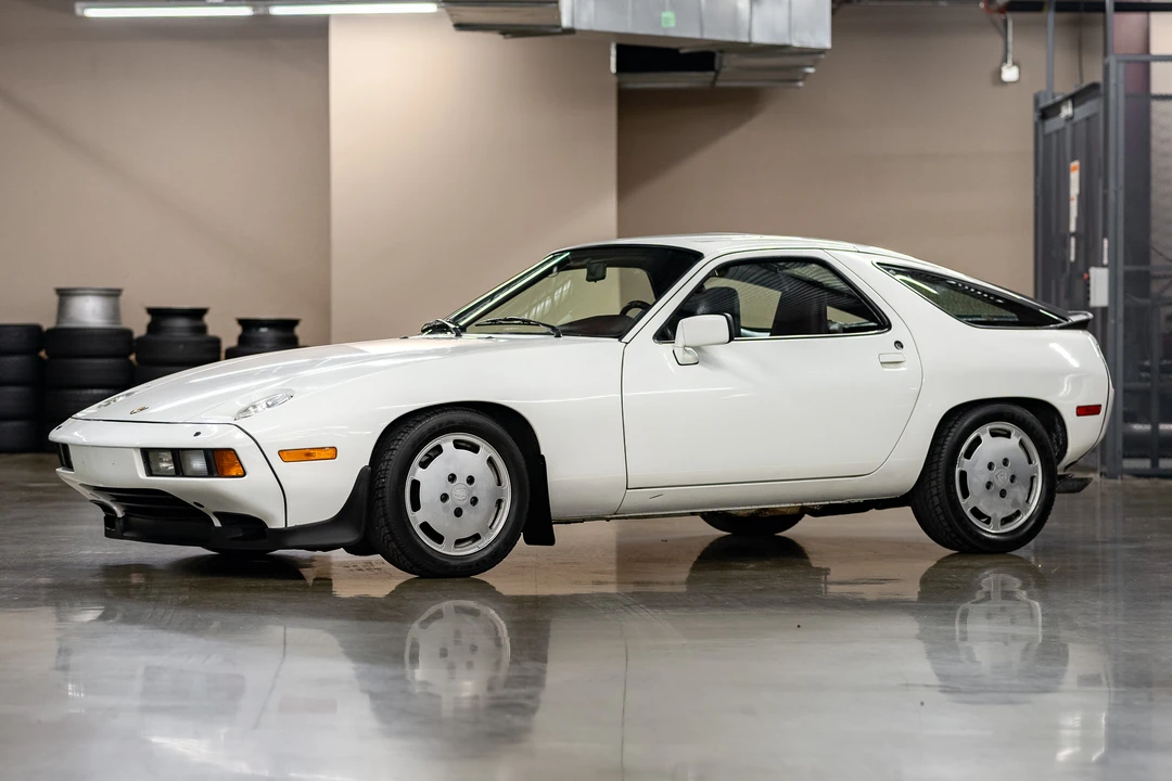1985 Porsche 928 S - Image 2 of 31