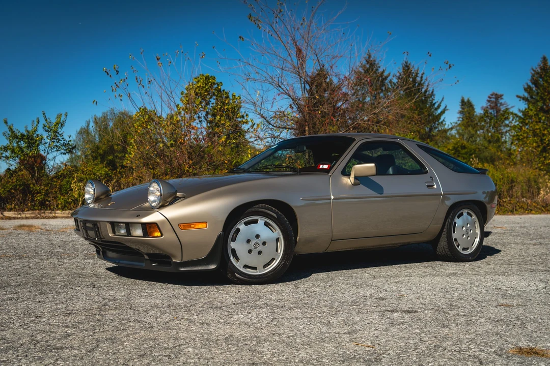 1985 Porsche 928 S - Image 2 of 31