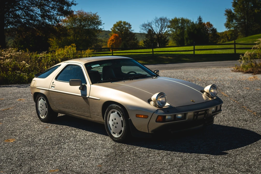 1985 Porsche 928 S - Image 10 of 31