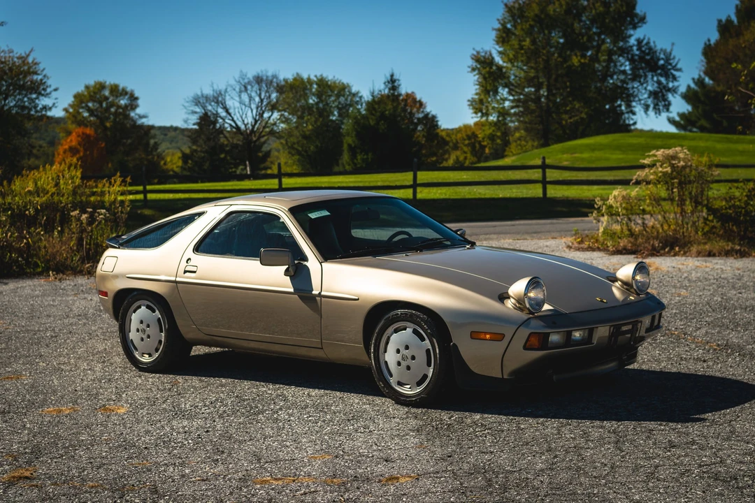 1985 Porsche 928 S - Image 13 of 31