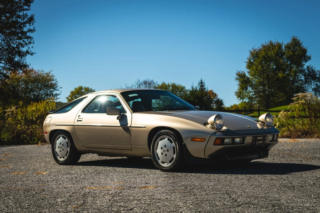 1985 Porsche 928 S - Image 14 of 31