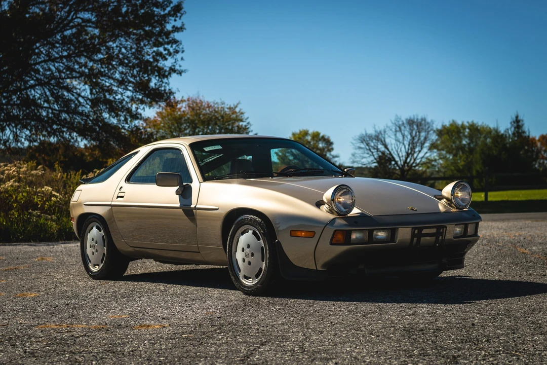 1985 Porsche 928 S - Image 12 of 31