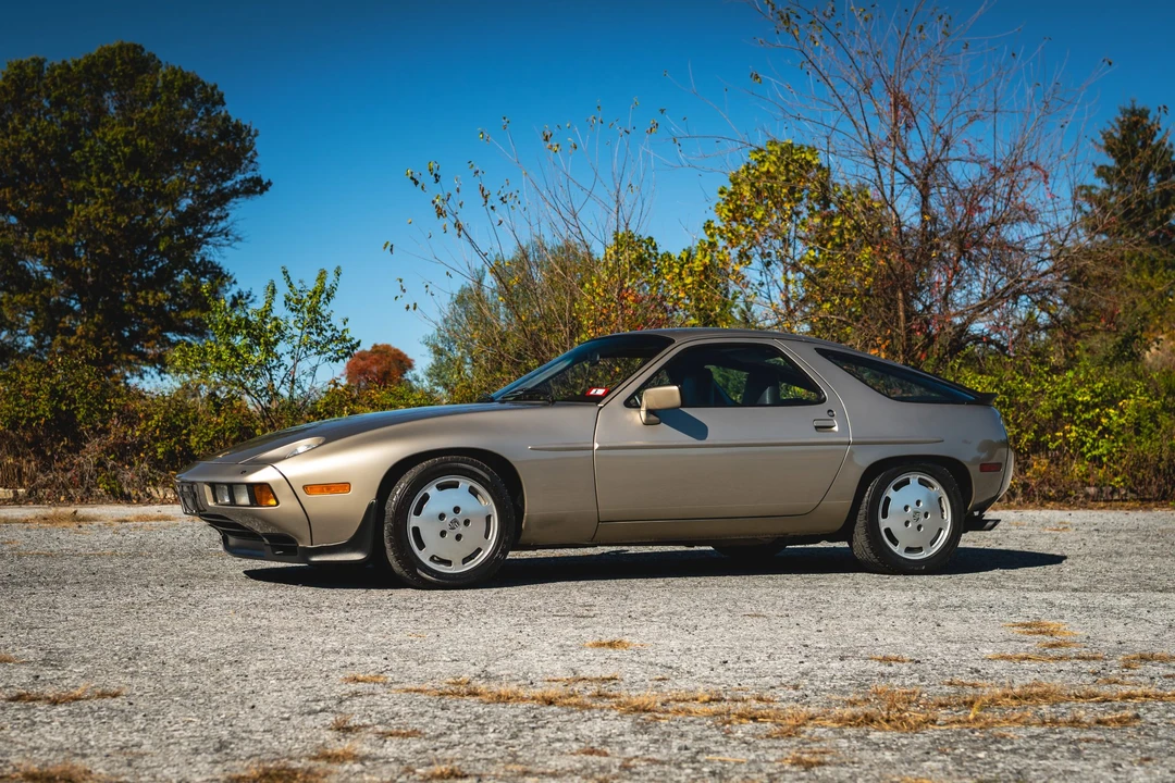 1985 Porsche 928 S - Image 26 of 31