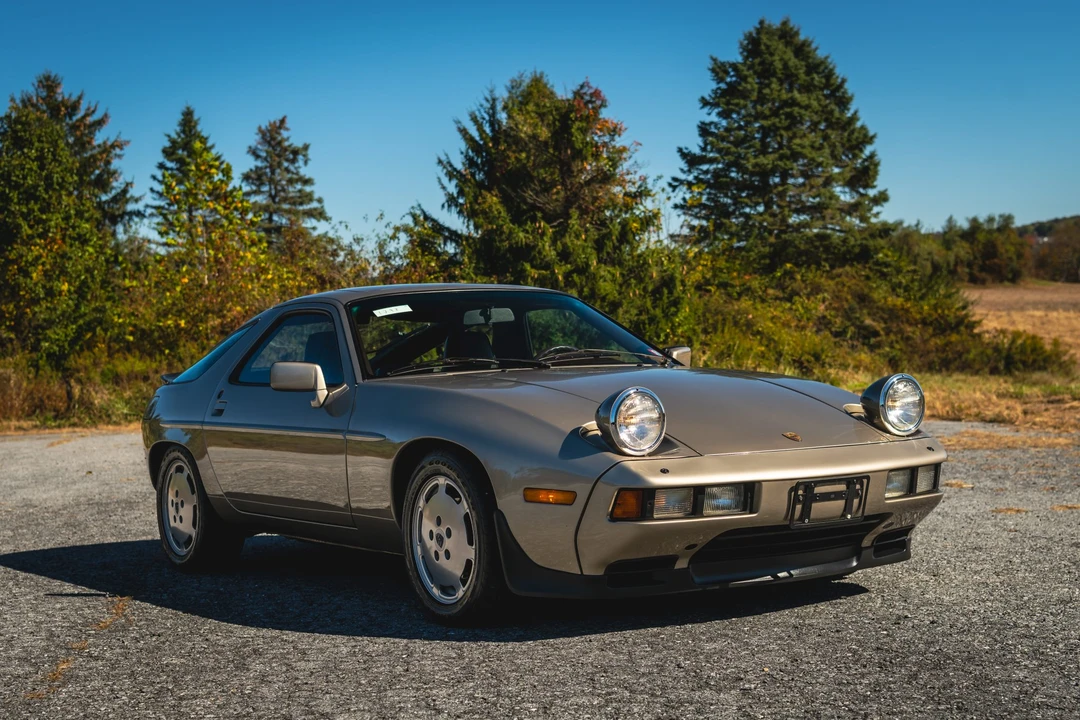 1985 Porsche 928 S - Image 8 of 31