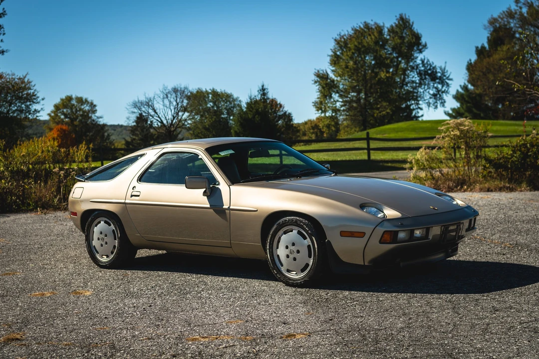 1985 Porsche 928 S - Image 16 of 31