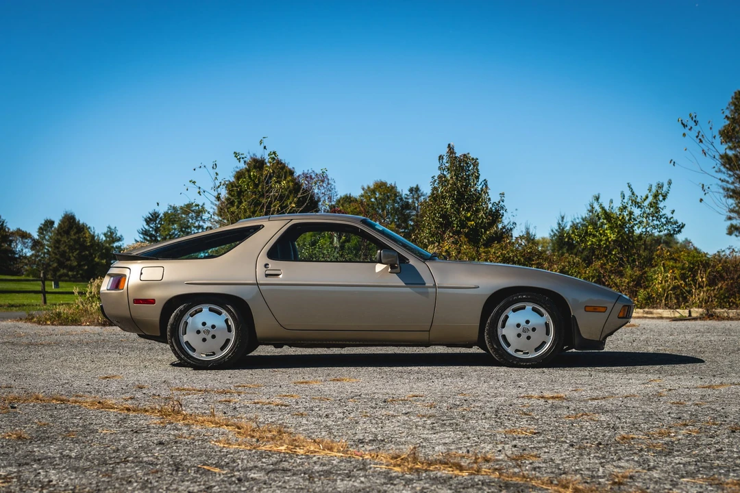 1985 Porsche 928 S - Image 17 of 31