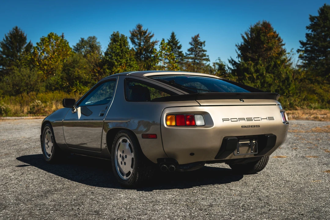 1985 Porsche 928 S - Image 22 of 31