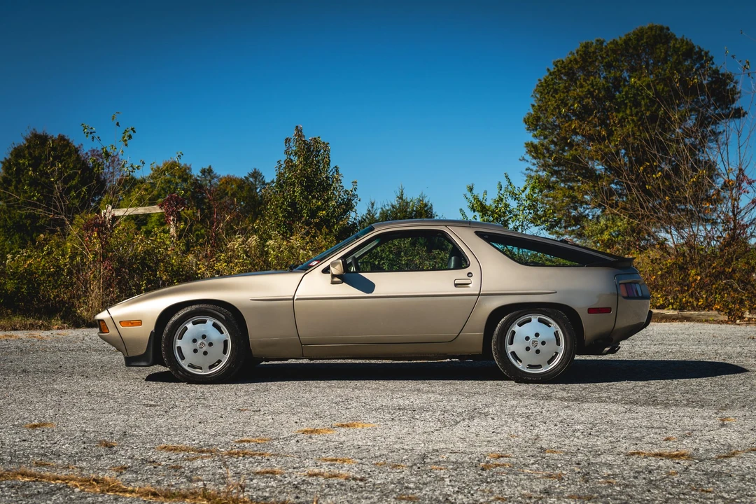 1985 Porsche 928 S - Image 25 of 31