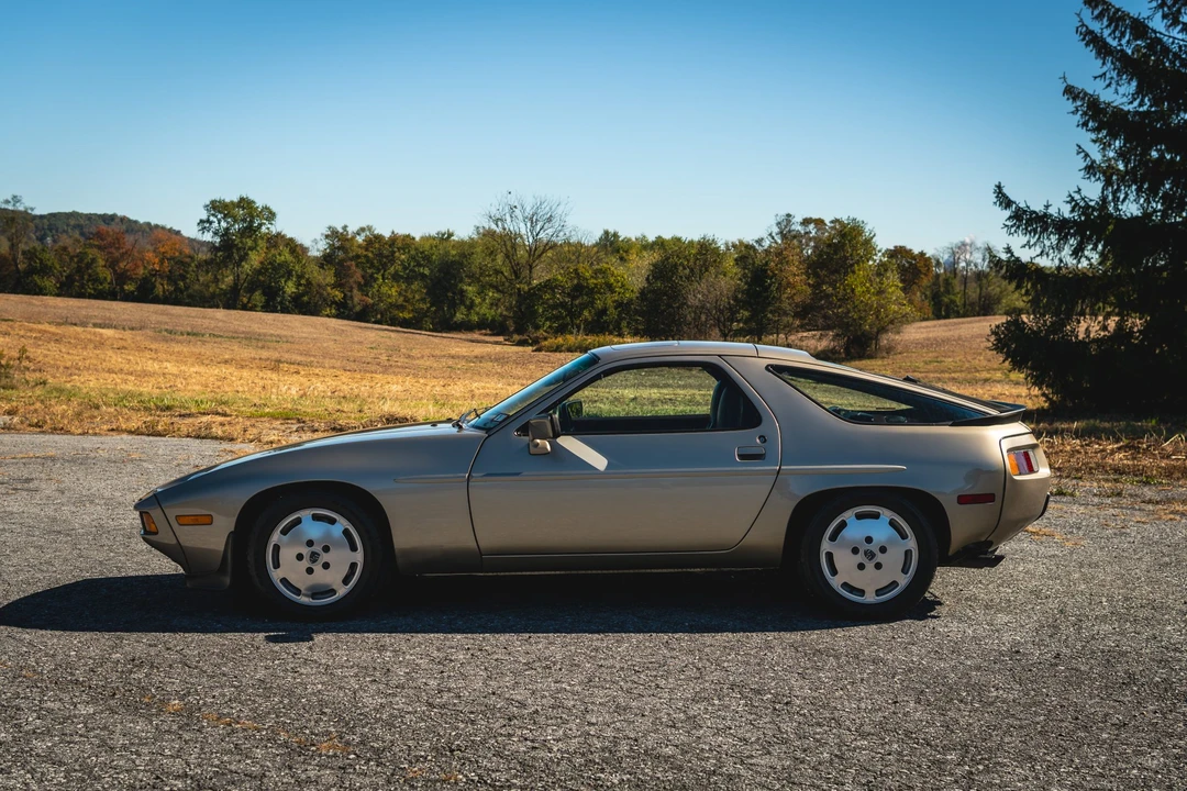 1985 Porsche 928 S - Image 24 of 31