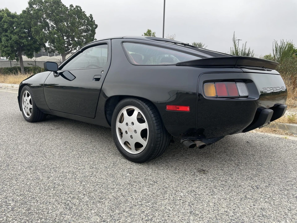 1985 Porsche 928 S - Image 17 of 31