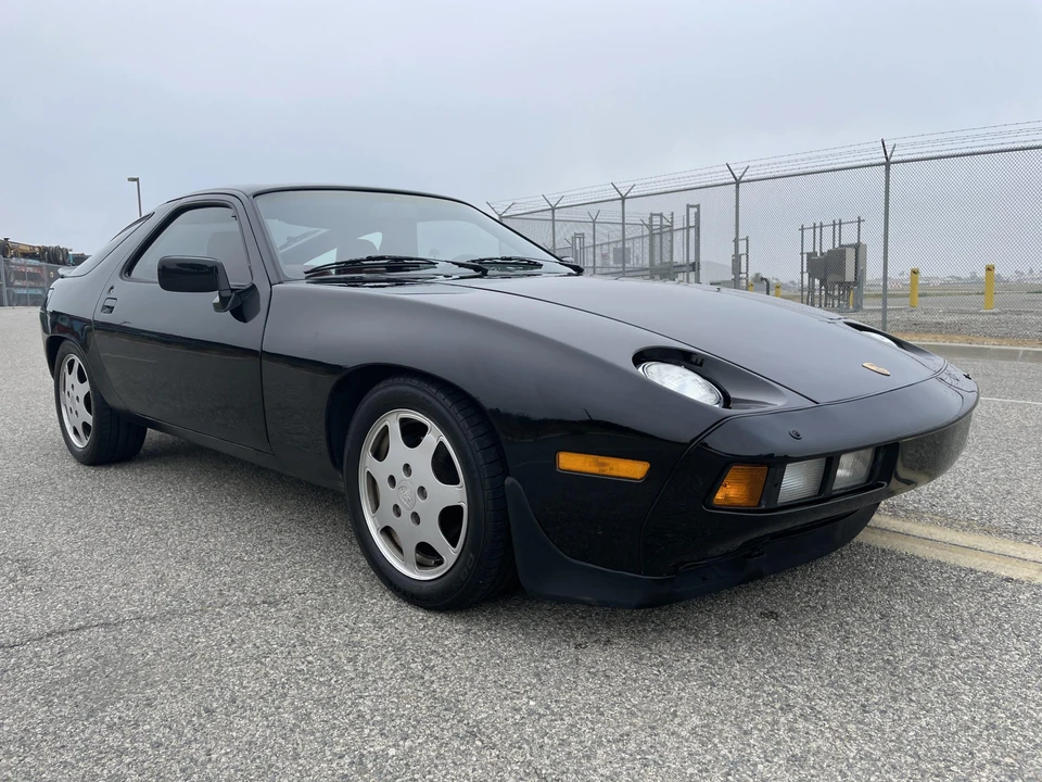 1985 Porsche 928 S - Image 9 of 31