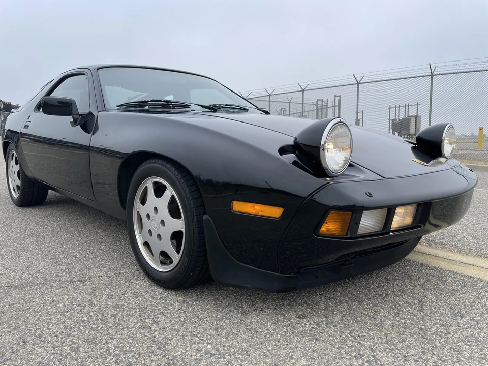 1985 Porsche 928 S - Image 28 of 31
