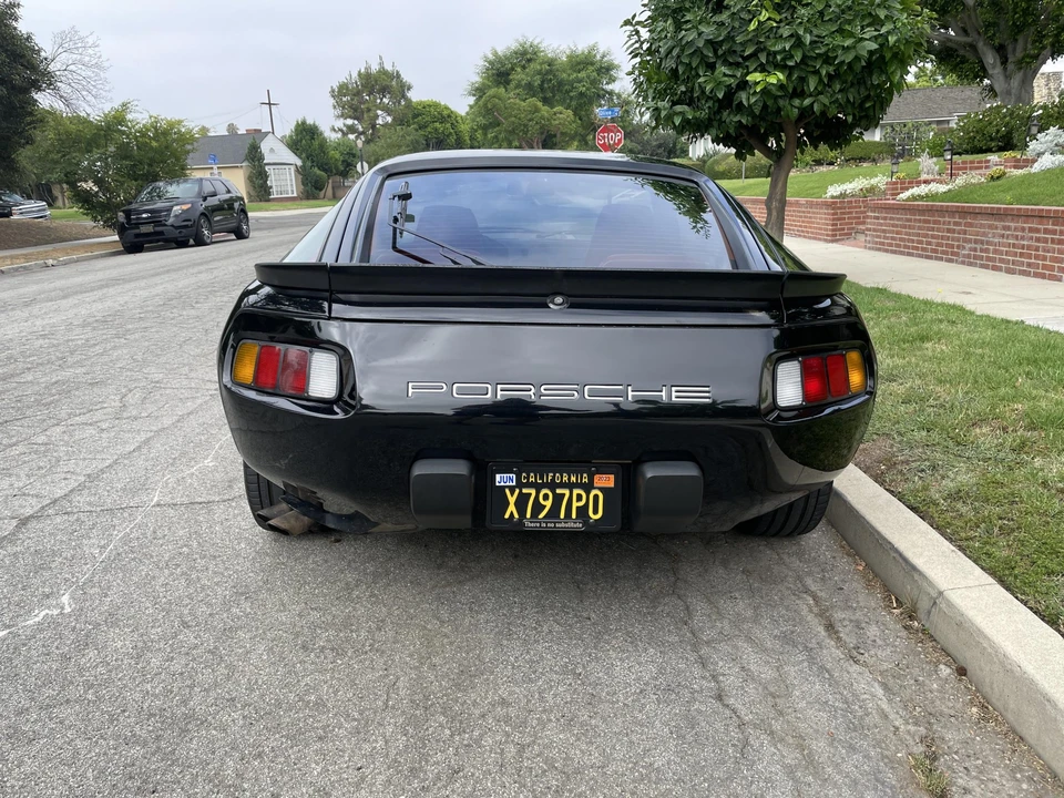 1985 Porsche 928 S - Image 14 of 31