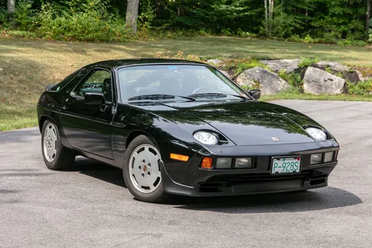 1985 Porsche 928S 5-Speed