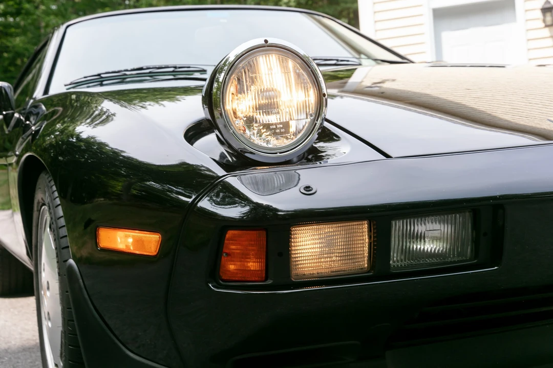 1985 Porsche 928 S - Image 16 of 31