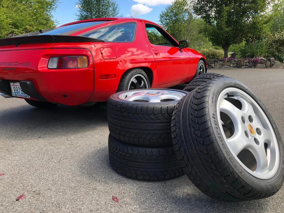 1985 Porsche 928 S - Image 16 of 31