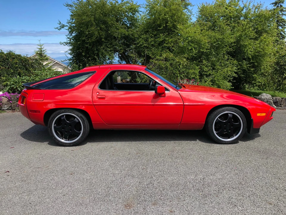 1985 Porsche 928 S - Image 2 of 31
