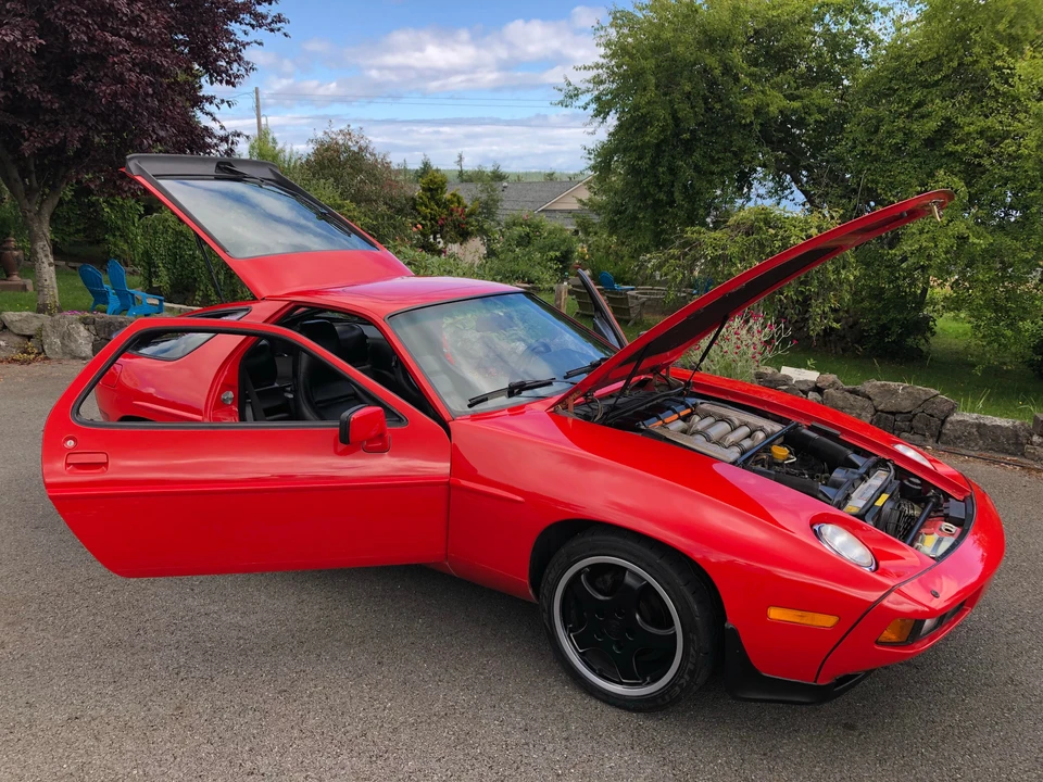1985 Porsche 928 S - Image 14 of 31