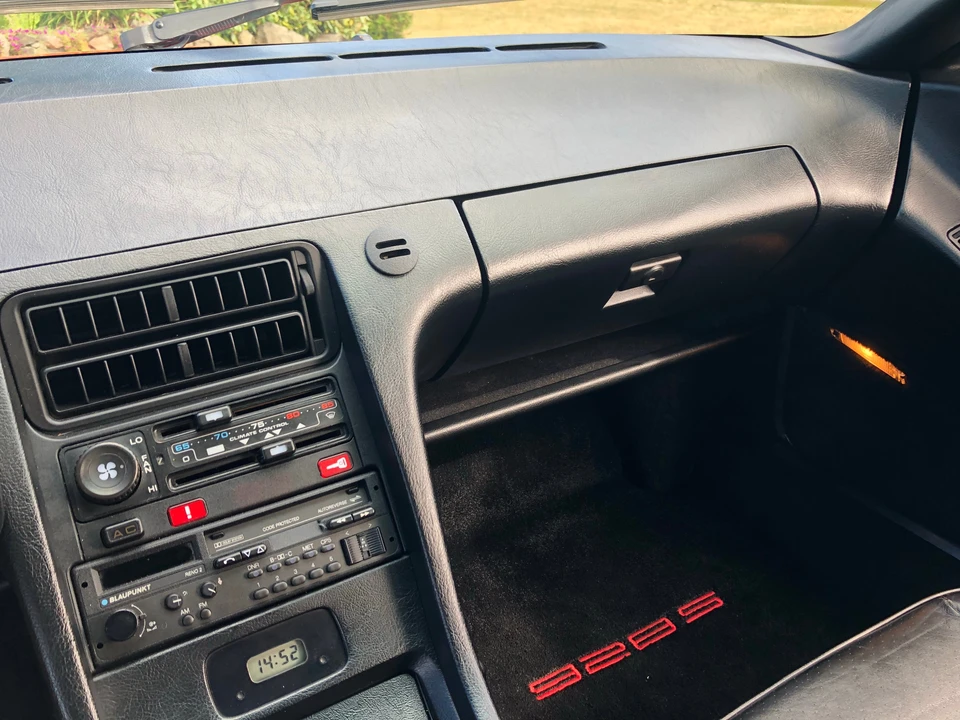 1985 Porsche 928 S - Image 27 of 31