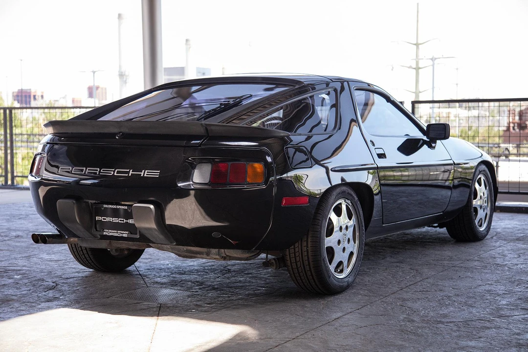 1985 Porsche 928 S - Image 9 of 31