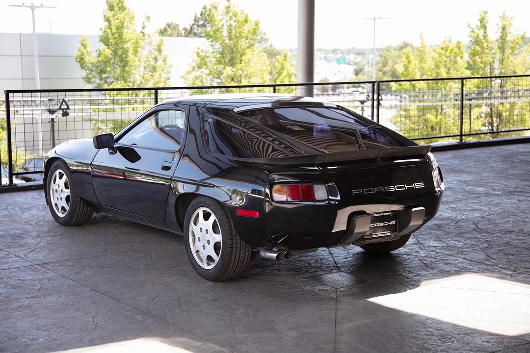 1985 Porsche 928 S - Image 15 of 31