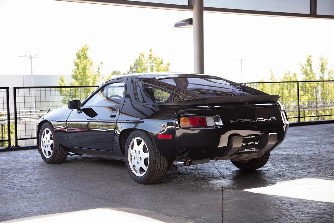 1985 Porsche 928 S - Image 16 of 31