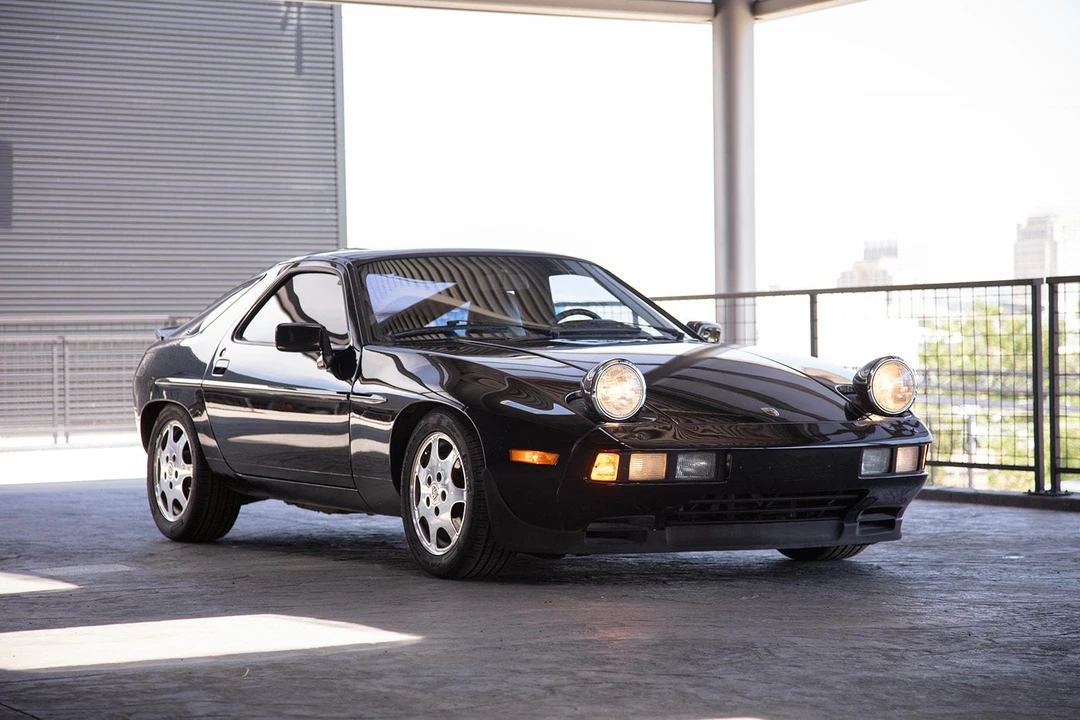 1985 Porsche 928 S - Image 2 of 31
