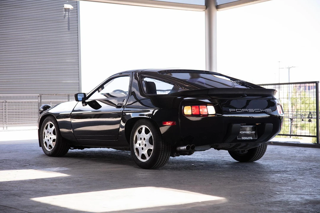 1985 Porsche 928 S - Image 17 of 31